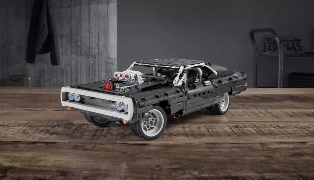LEGO Technic 42111 Doms Dodge Charger 1