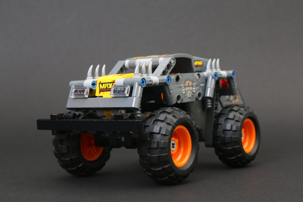 LEGO Technic 42119 Monster Jam Max D review 4