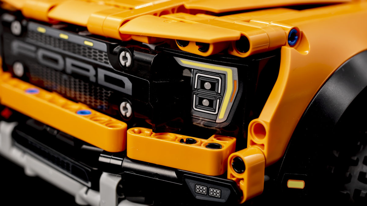 LEGO Technic 42126 Ford F-150 Raptor review and gallery