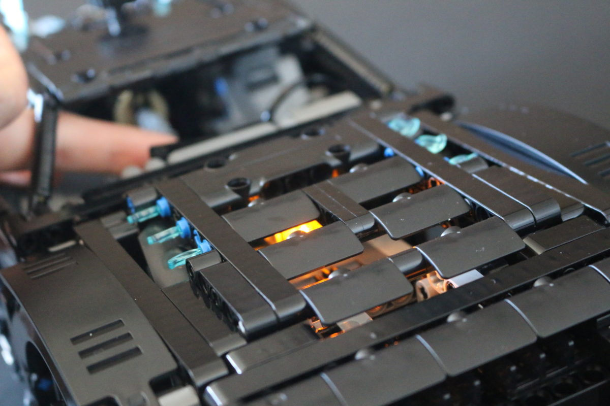 LEGOテクニック30が42127オフ Batman ジョン・ルイスのバットモービル