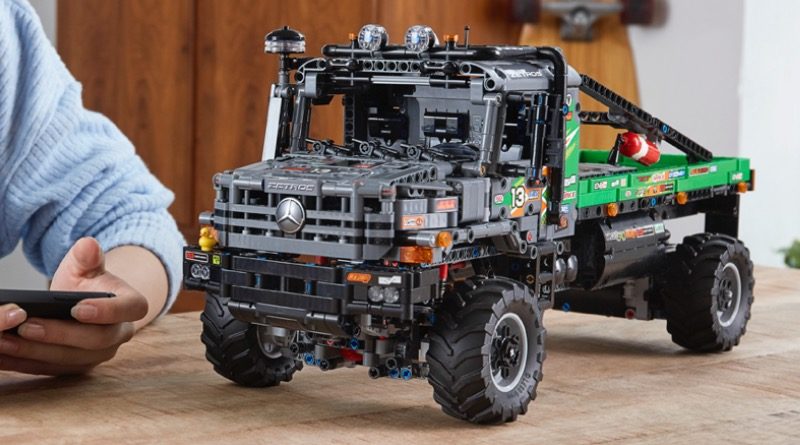 LEGO Technic 42129 4x4 Mercedes Benz Zetros Trial Truck featured