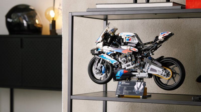 LEGO Technic 42130 BMW M 1000 RR ၂၇