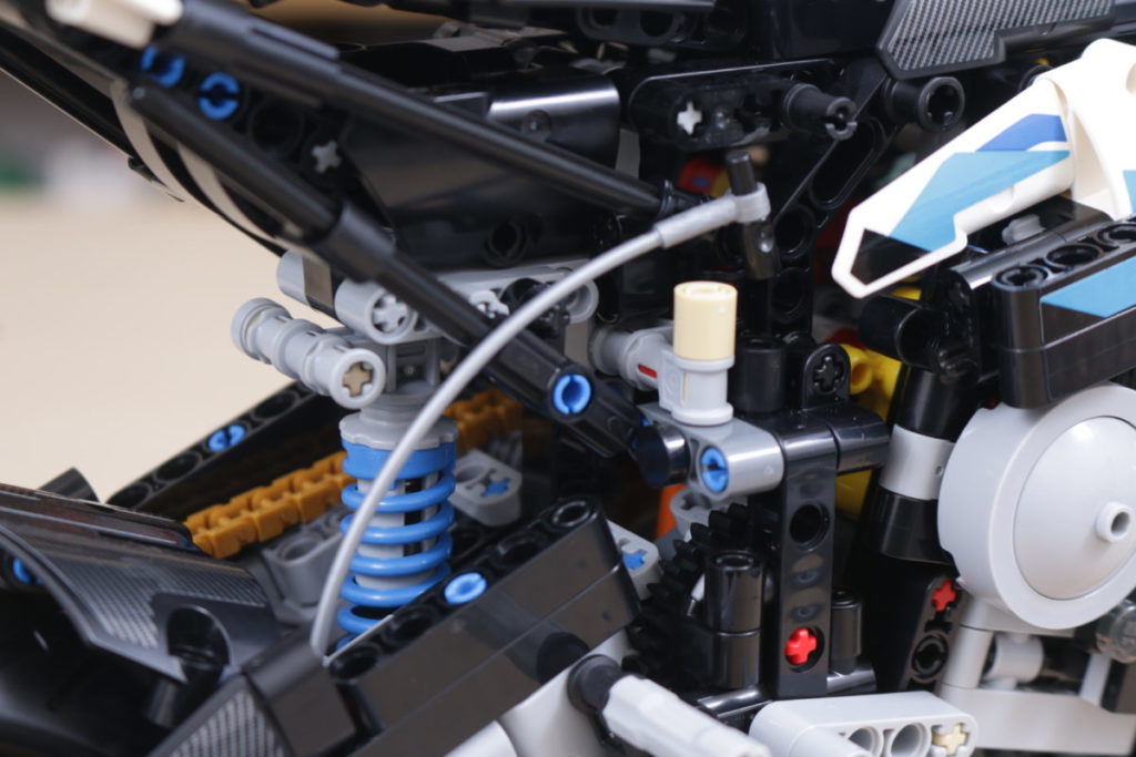 LEGO Technic 42130 BMW M 1000 RR review 20 1024x683