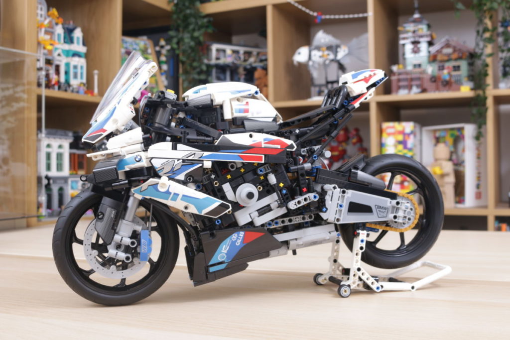 LEGO Technic 42130 BMW M 1000 RR review 26 1024x683