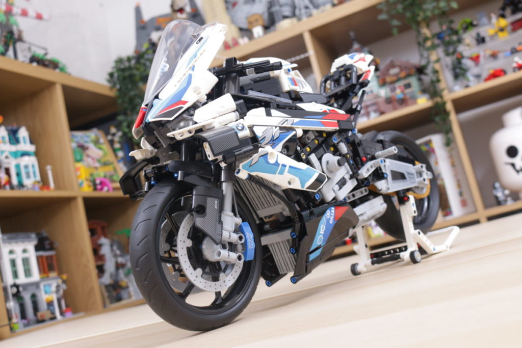 LEGO Technic 42130 BMW M 1000 RR review 28 1024x683