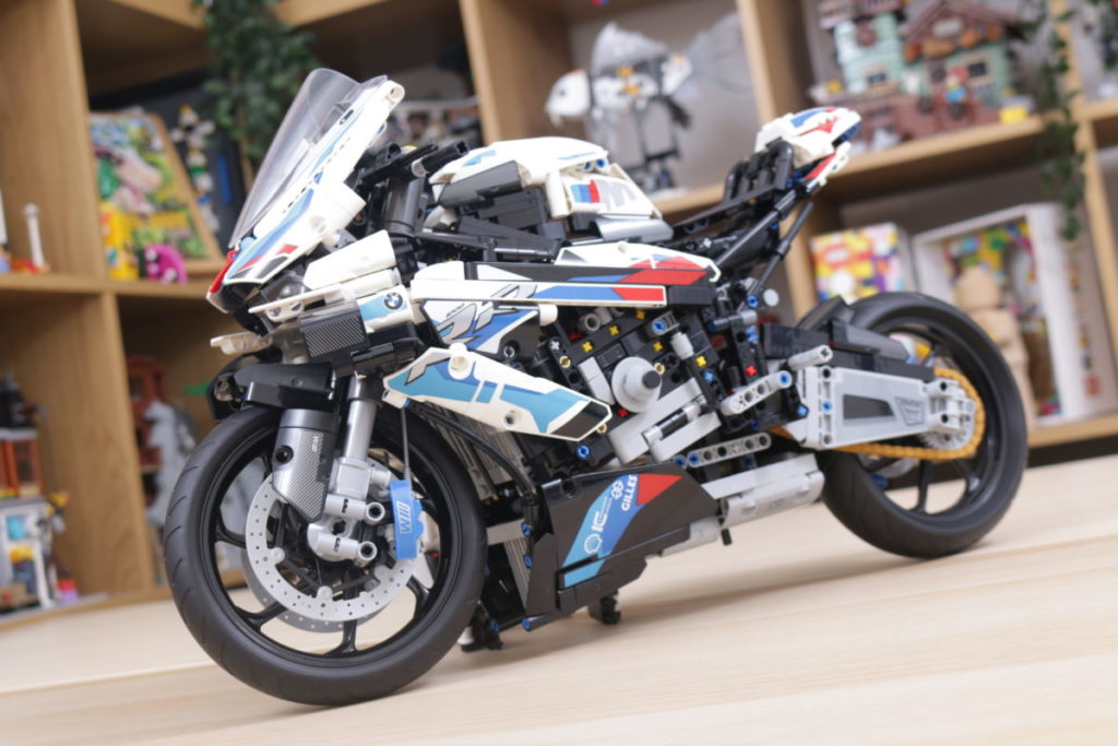 LEGO Technic 42130 BMW M 1000 RR review 31 1024x683