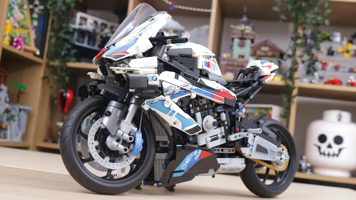 What's It Like To Build A LEGO Technic BMW M 1000 RR Model?