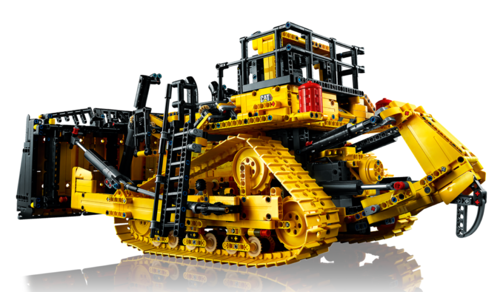 LEGO Technic 42131 CAT D11T Bulldozer back 2