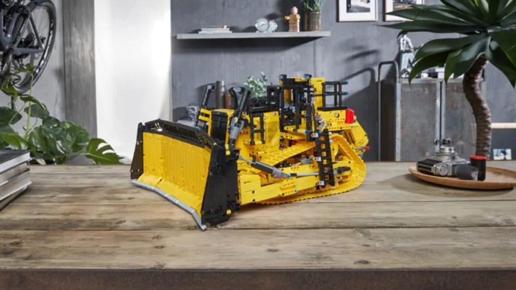Le bulldozer LEGO Technic 42131 CAT D11T présenté