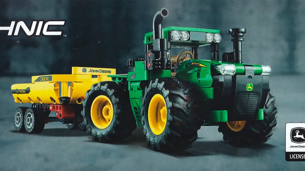 LEGO Technic 42136 John Deere 9620R 4WD Tractor Featured