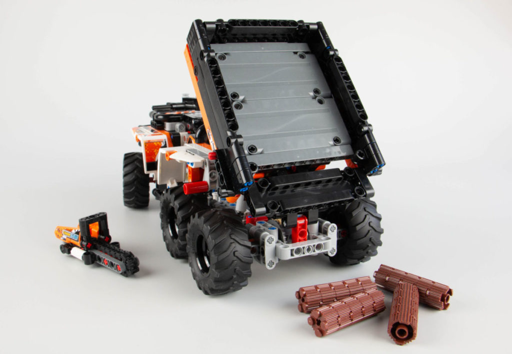 LEGO Technic 42139 All Terrain Vehicle review 8