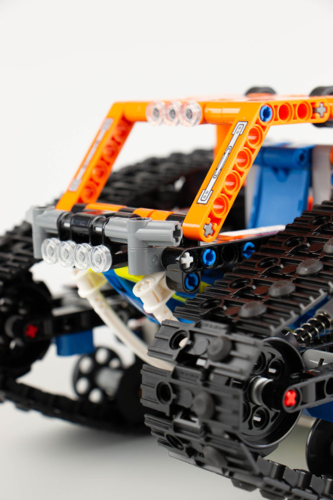 LEGO Technic 42140 App Controlled Transformation Vehicle review 13 1