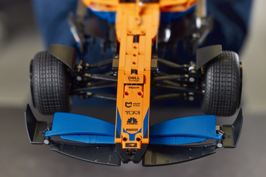 LEGO Technic 42141 McLaren Formula 1 Race Car 10
