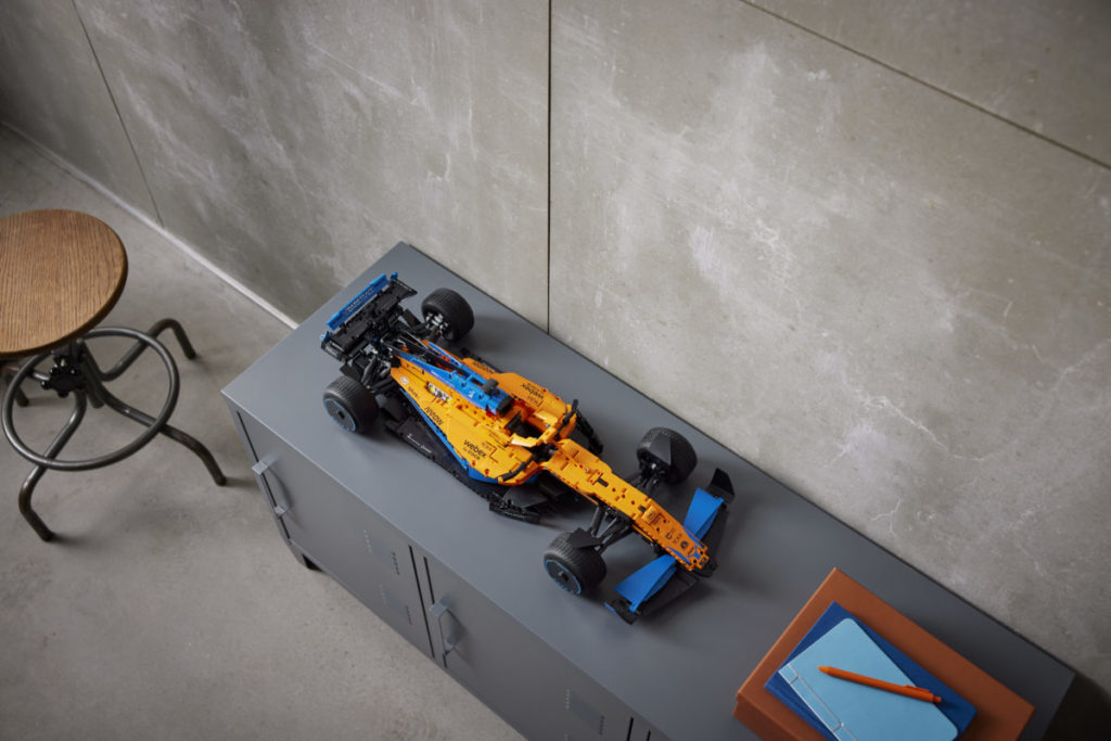 LEGO Technic 42141 McLaren Formula 1 Race Car 15
