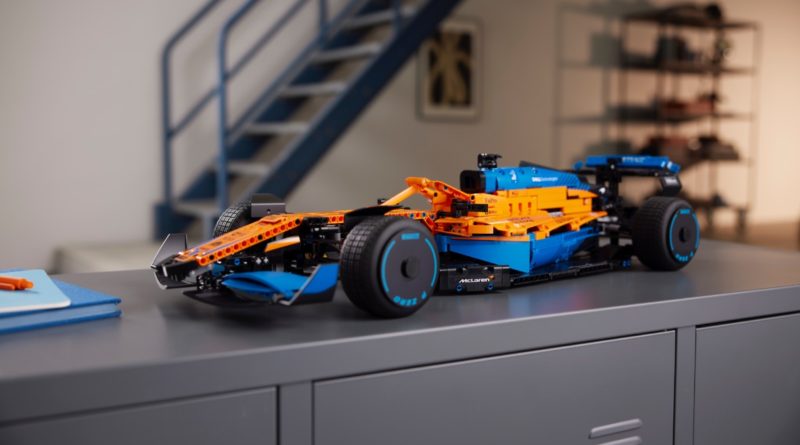 გამორჩეულია LEGO Technic 42141 McLaren ფორმულა 1-ის სარბოლო მანქანა