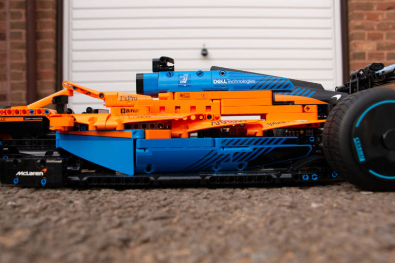 LEGO Technic 42141 McLaren Formula 1 Race Car full review
