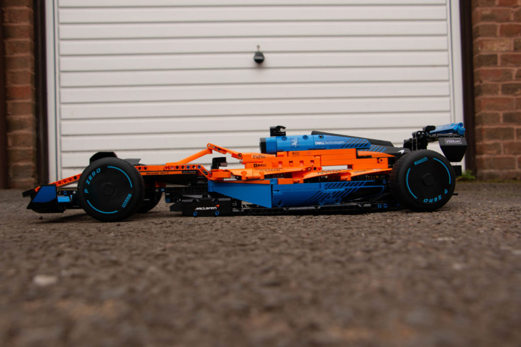 LEGO Technic 42141 McLaren Formula 1 Race Car review 27