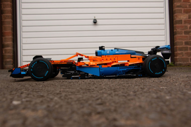 LEGO Technic 42141 McLaren Formula 1 Race Car full review