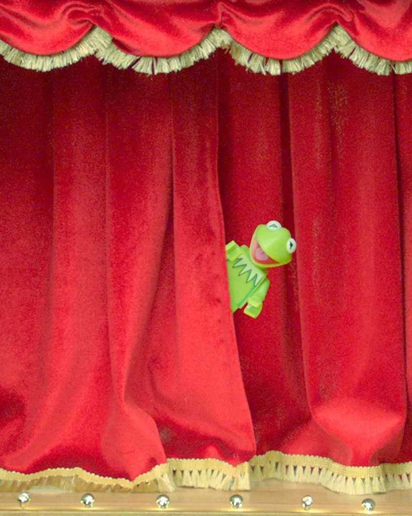 LEGO Les Muppets Kermit taquine