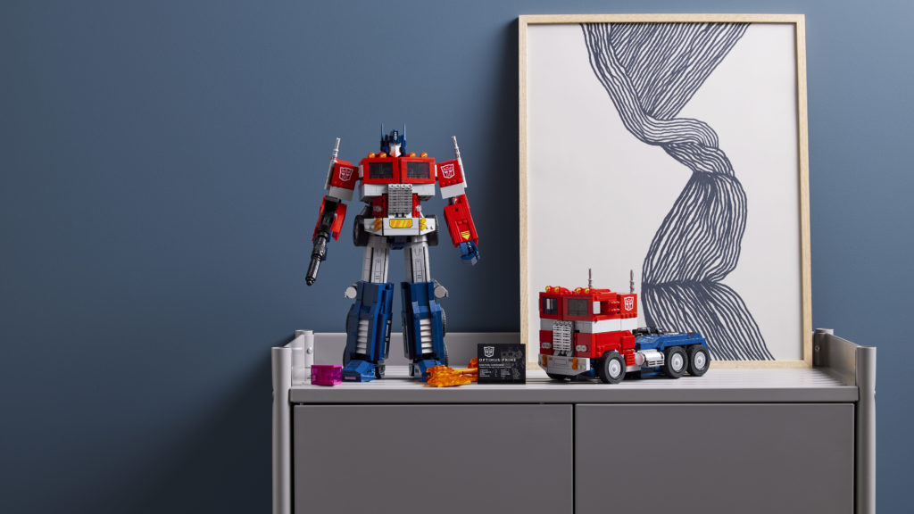 LEGO Transformers 10302 Optimus Prime 13 bearbeitet