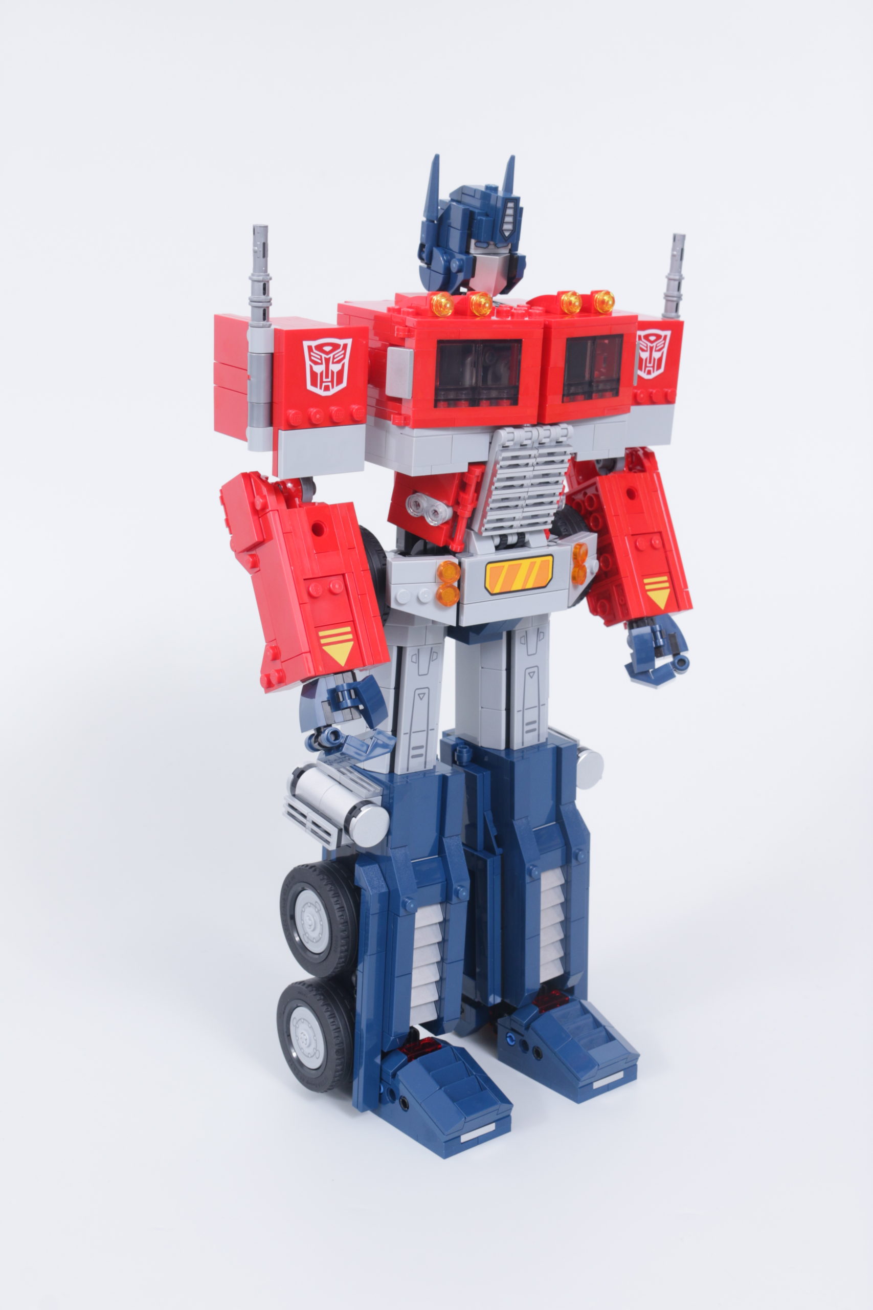 LEGO Transformers 10302 Optimus Prime review 31 scaled