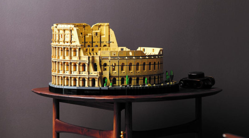 LEGO for Adults 10276 Colosseum lifestyle 1 ridimensionato in primo piano