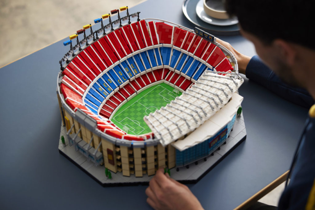LEGO für Erwachsene 10284 FC Barcelona Camp Nou 25