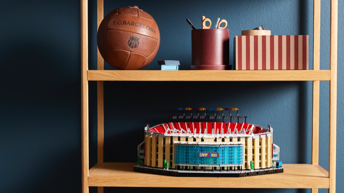 10284 カンプ・ノウ：FCバルセロナスタジアム レゴ LEGO サッカー｜DVD