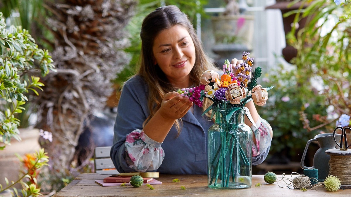 Quattru manere di celebrà u ghjornu di a mamma cù i vostri set LEGO