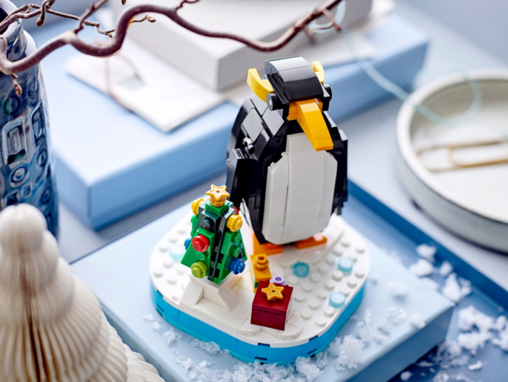 LEGO seasonal 40498 Christmas Penguin lifestyle 2
