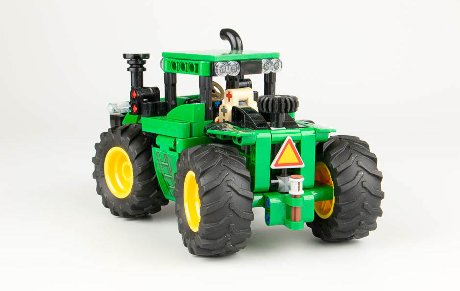 LEGO Technic 42136 John Deere 9620R 4WD Tractor 7