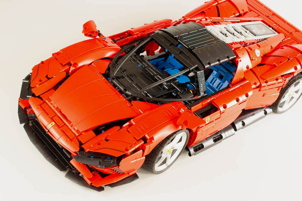 LEGO Technic 42143 Ferrari Daytona SP3 28