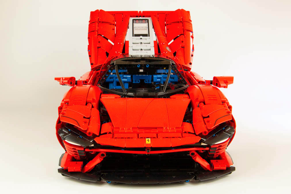 LEGO Technic 42143 Ferrari Daytona SP3 34