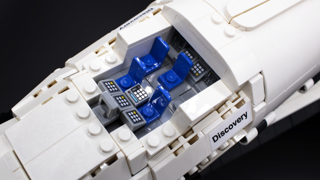 Lego Creator Expert 10283 NASA Space Shuttle Discovery 40