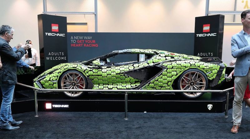 Life size LEGO Technic Lamborghini