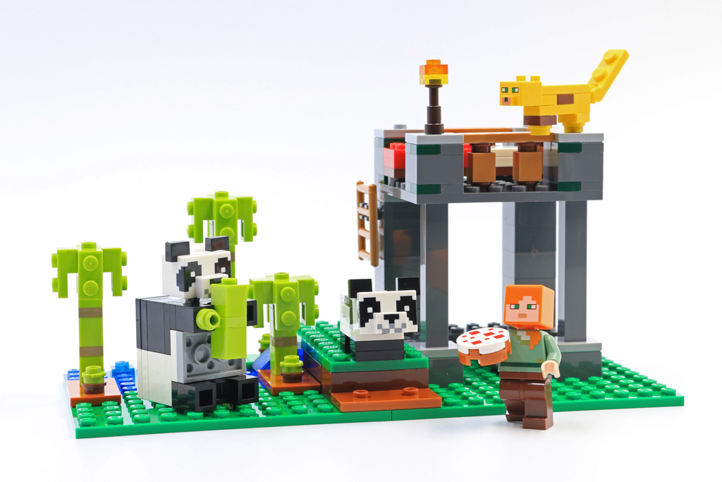 LEGO Minecraft 21158 La pépinière Panda Review