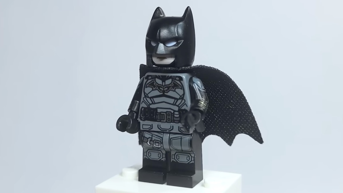  The LEGO Batman Movie MiniFigure - Batman with Utility Belt &  Mic (Beat Boxing Batman) 70922 : Toys & Games