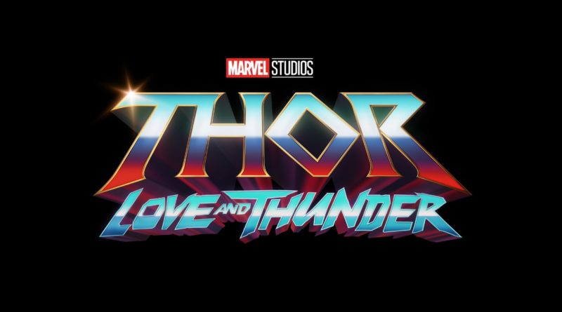 Il logo di Thor Love and Thunder in primo piano