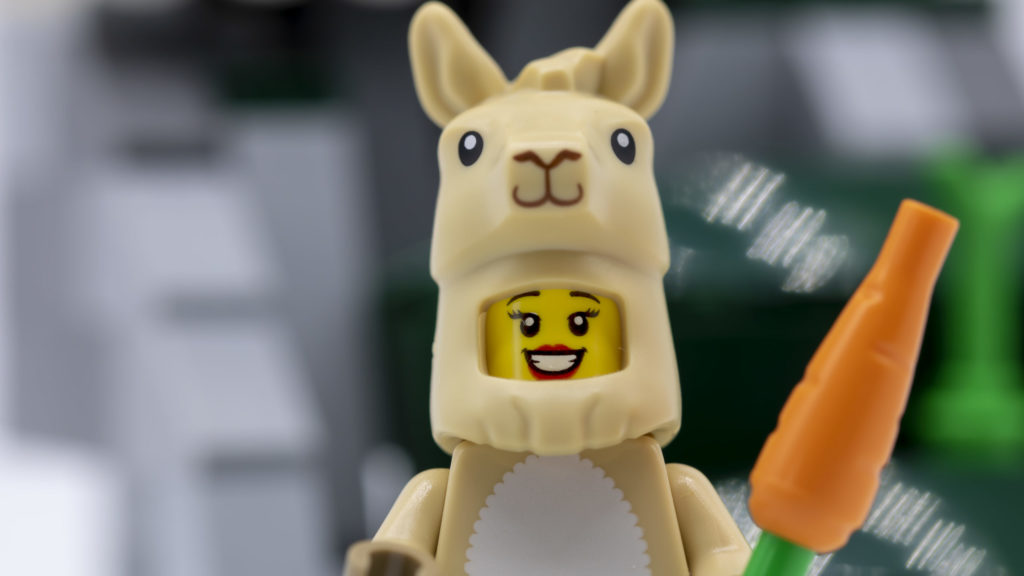 Llama Costume Girl BRAND NEW LEGO® Collectable Minifigure Series 20 #07 