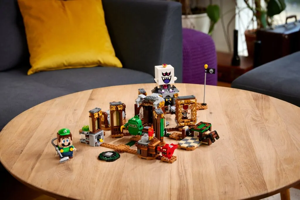 Lego mario starter set black 2025 friday