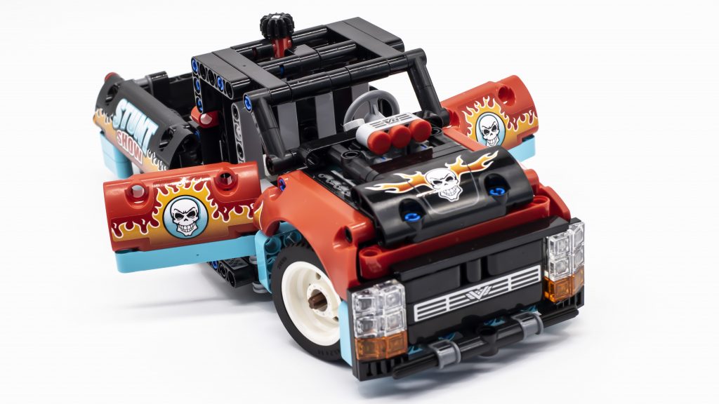 LEGO Technic Stunt Show Truck and Bike